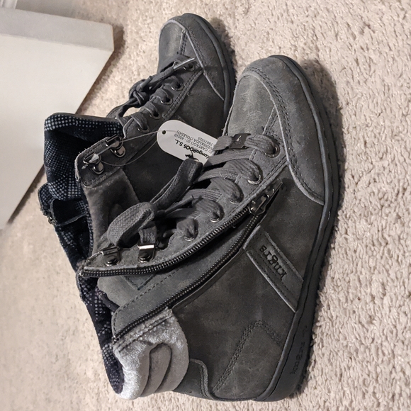 kangaROOS Shoes - Gray KangaROOS high tops US size 5.5